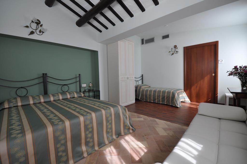 Отель Residenza Scorcio Sul Mare Порто-Сан-Джорджо Экстерьер фото