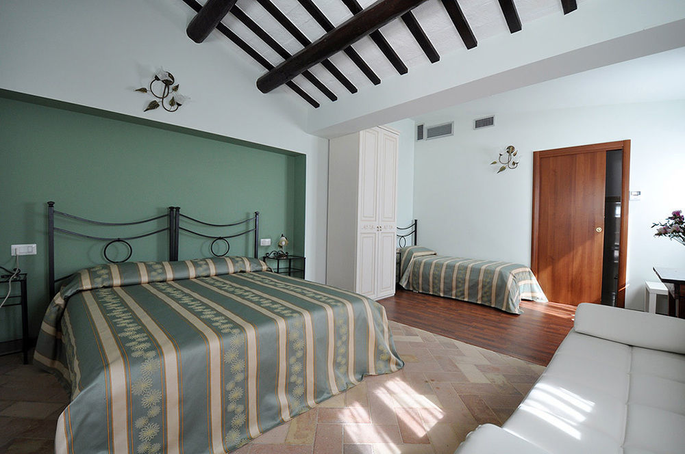 Отель Residenza Scorcio Sul Mare Порто-Сан-Джорджо Экстерьер фото