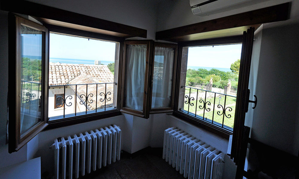 Отель Residenza Scorcio Sul Mare Порто-Сан-Джорджо Экстерьер фото