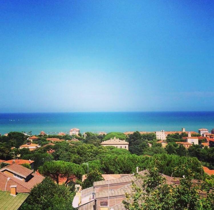 Отель Residenza Scorcio Sul Mare Порто-Сан-Джорджо Экстерьер фото